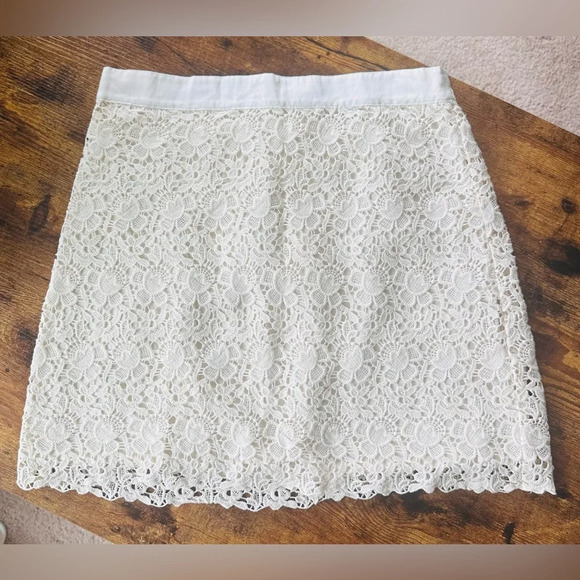 LOFT Ivory Crochet Lined Skirt - Size 8 - Picture 1 of 11